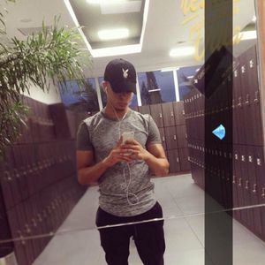 Meet your Posher, Hector jose